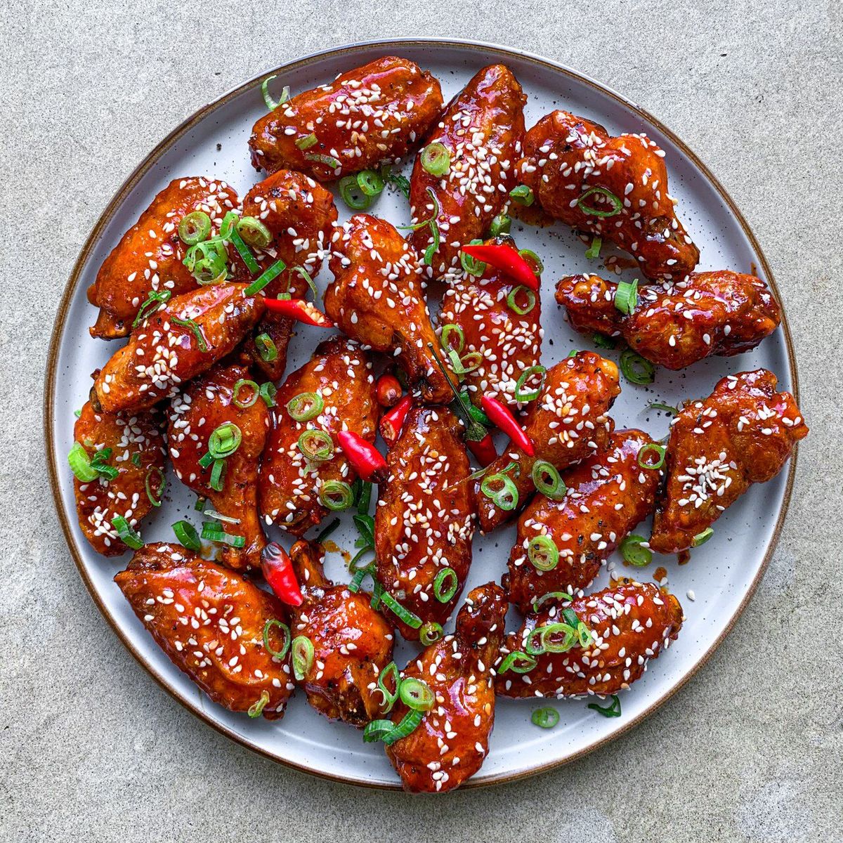 Φτερούγες με Sriracha Chilli Sauce Extra Hot και Μέλι